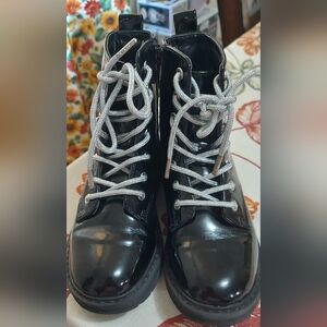 Shiny Black Kids' Boots with Silver Laces